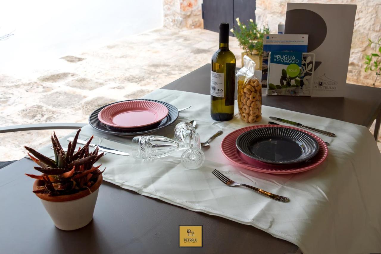 Petralu By La Puglia In Un Trullo Villa Locorotondo Eksteriør billede